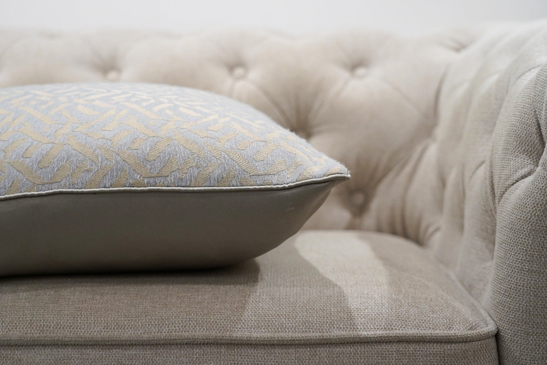Madlen Cushion